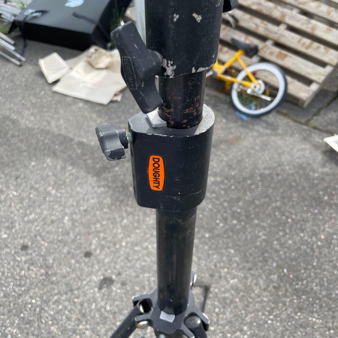 DOUGHTY 照明スタンド