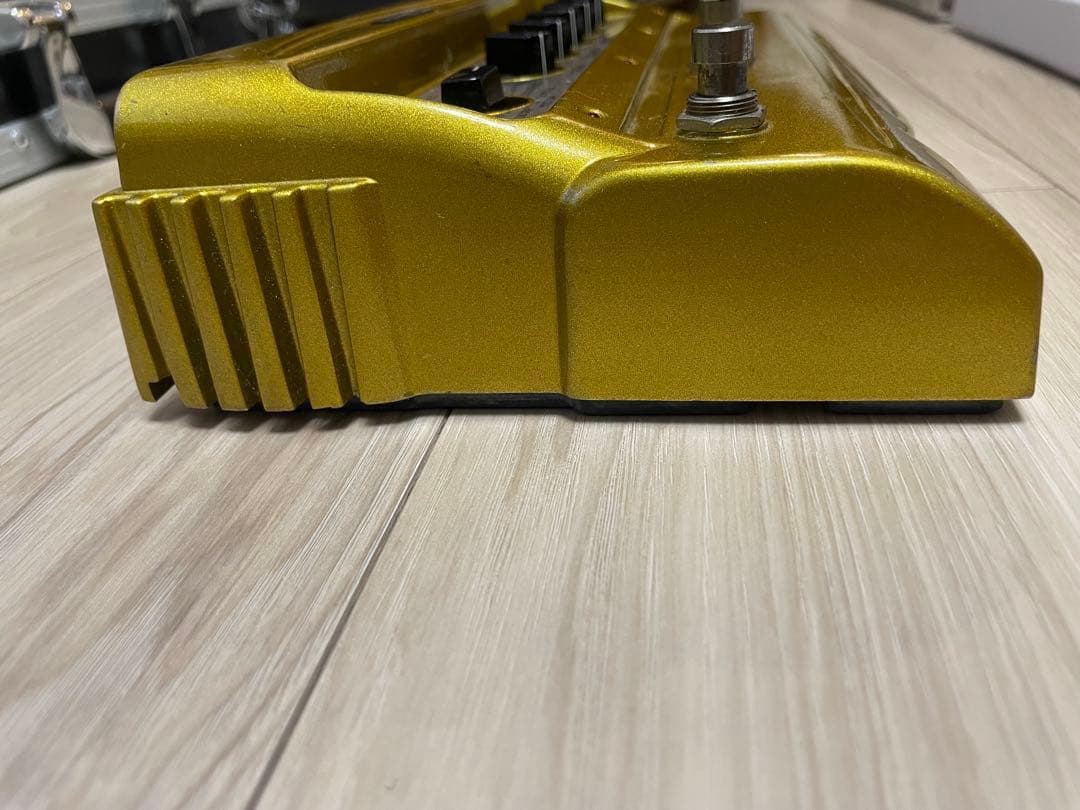 LINE 6 DM4 Distortion Modelerゴールド