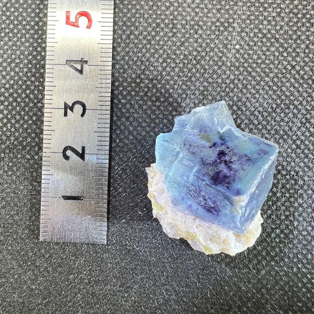 ヤオガンシャン産　ブルーゾーニング　パープルファントムフローライト