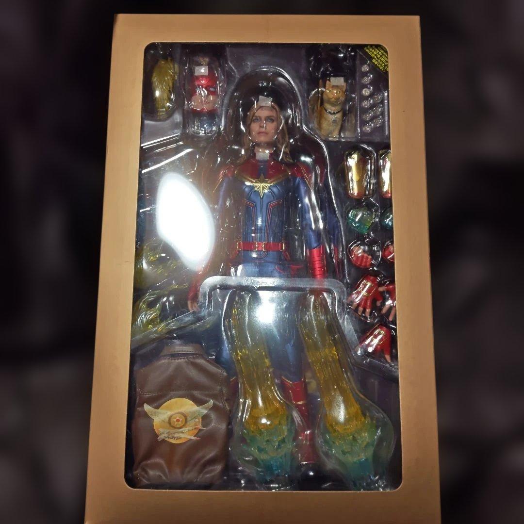 HOT TOYS キャプテン・マーベル 1/6 Deluxe ver. 開封品
