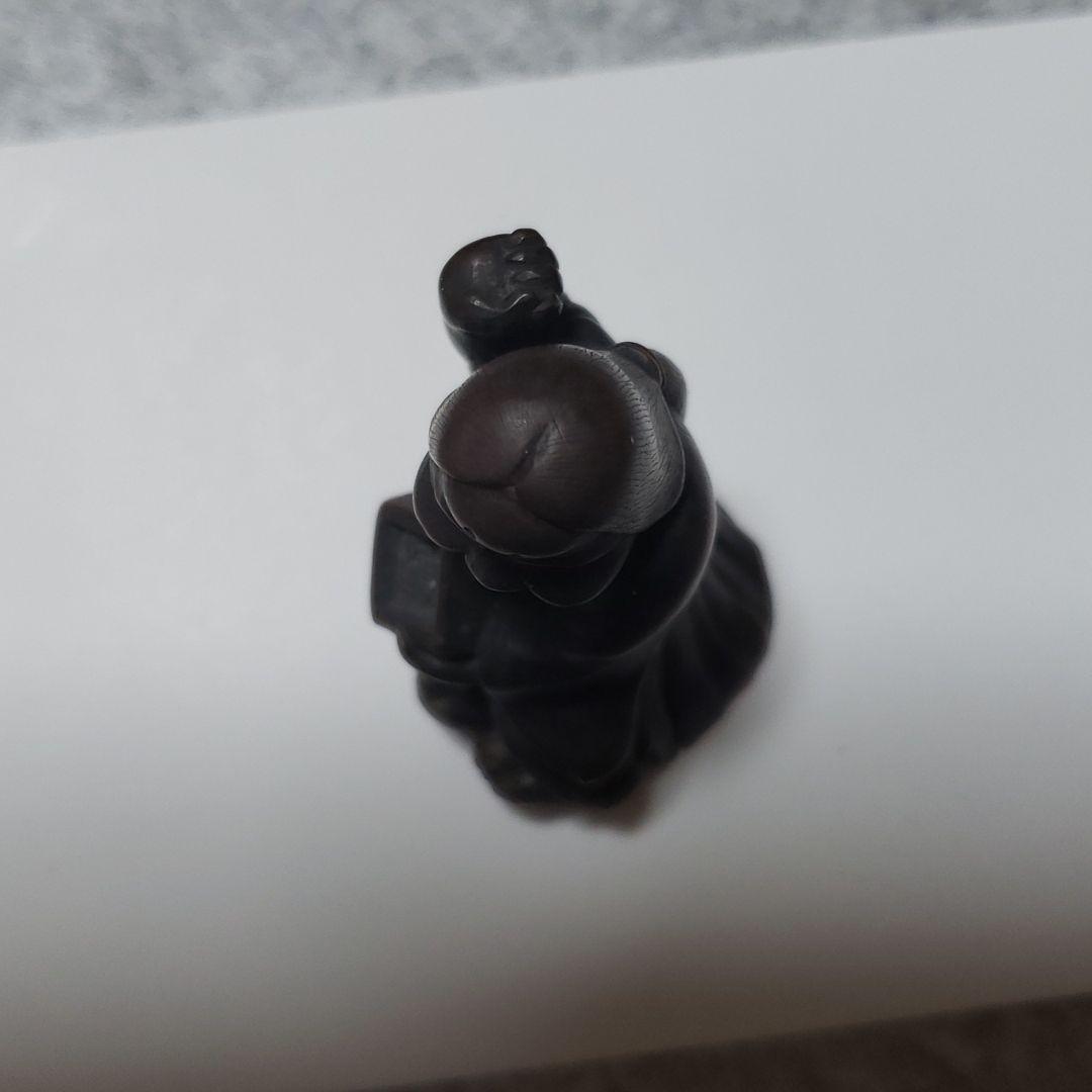 根付　正直　木彫　豆撒きおかめ足踏み鬼