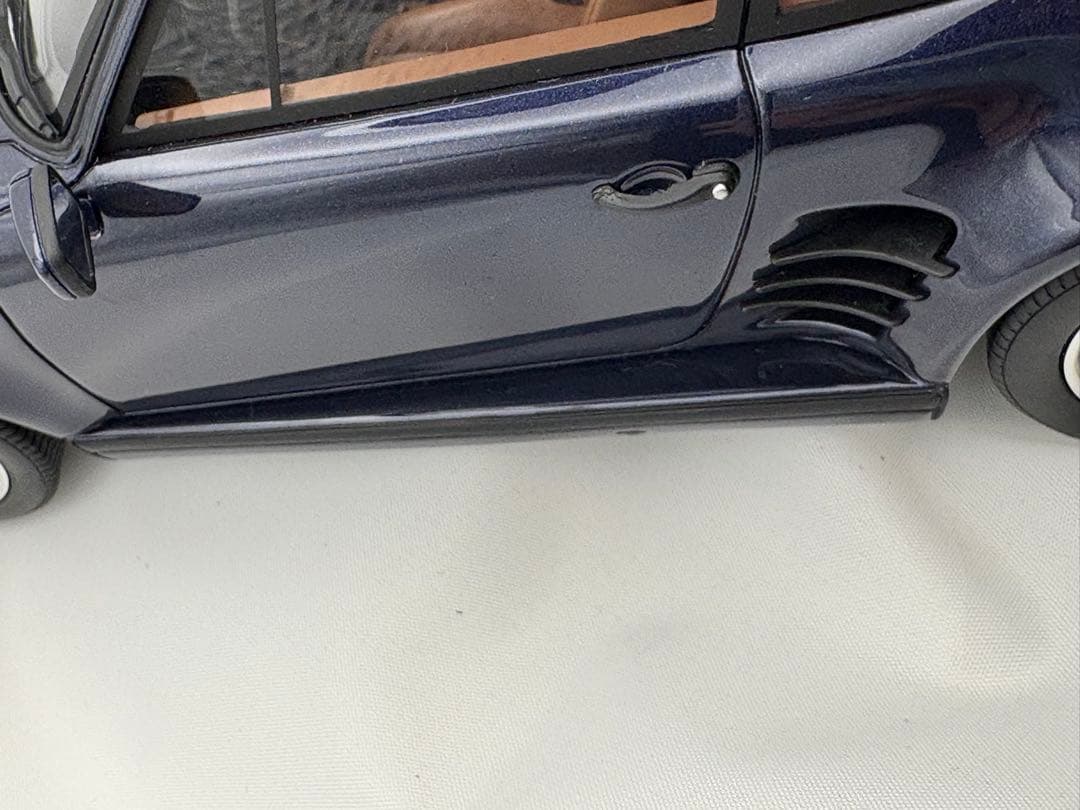 ミニカー Porsche930Turbo Slant Nose896/1000 1/18