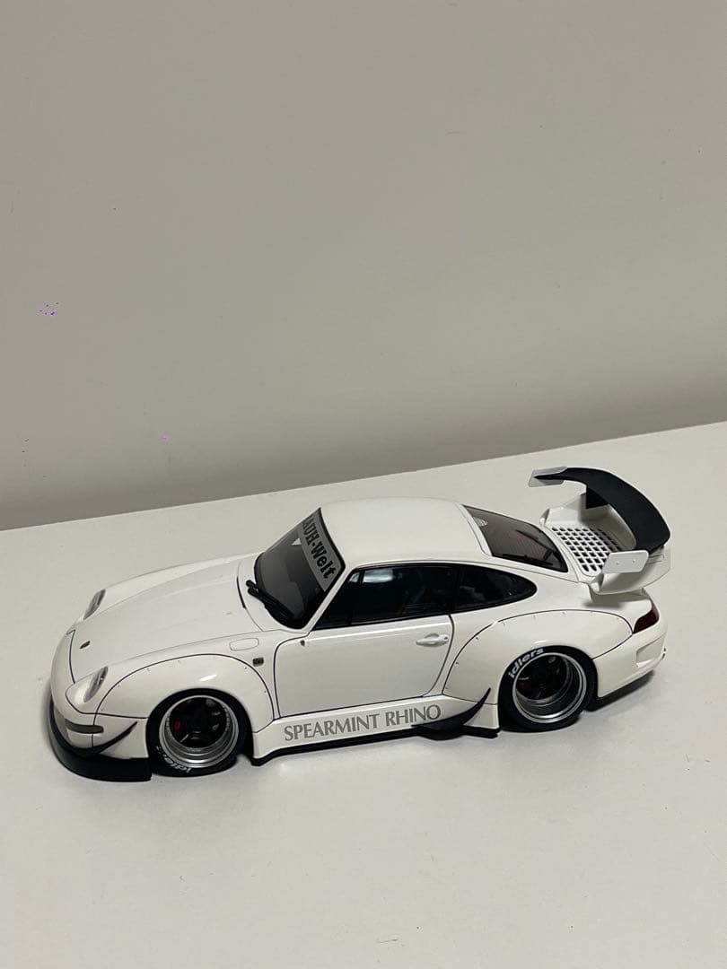 AUTOart オートアート　1/18 ポルシェRWB 993