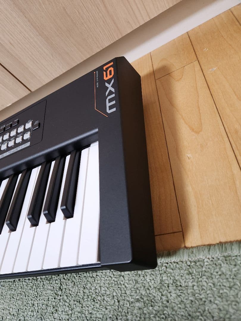YAMAHA MX61 BK シンセサイザー 61鍵 ※専用ケース付