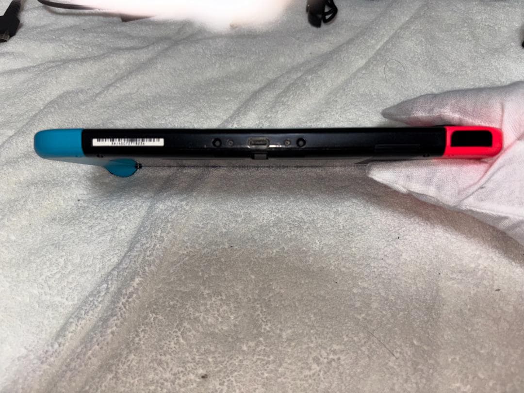 【完品】Nintendo Switch 初期 本体+プロコン、携帯ケース