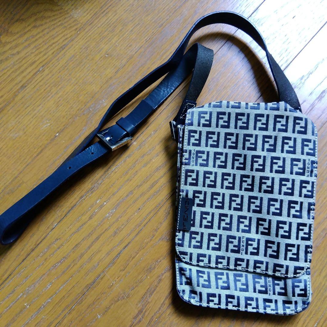 FENDI ショルダーバッグ ミニ 斜め掛け ズッカ柄 レザー 紺色