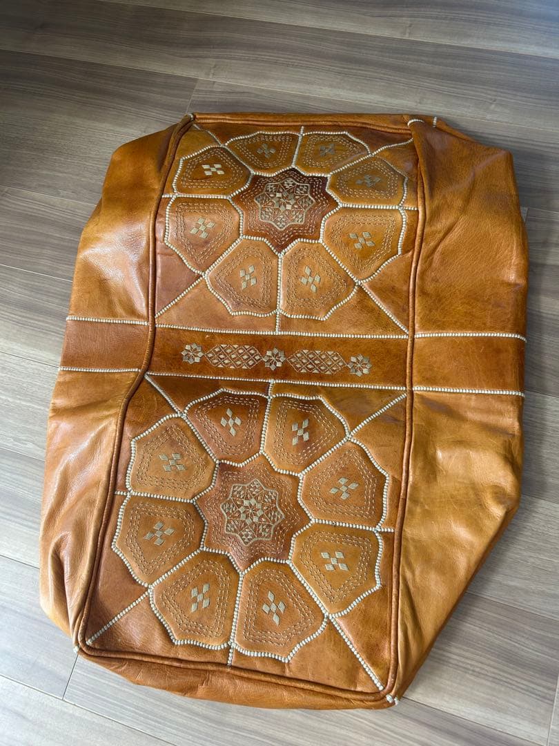 ブラウンレザー刺繍クッションカバー