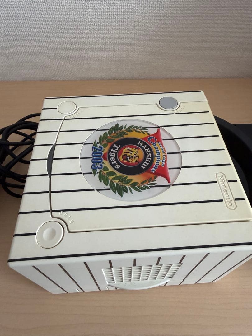 阪神タイガース優勝記念 限定モデル 任天堂 ゲームキューブ