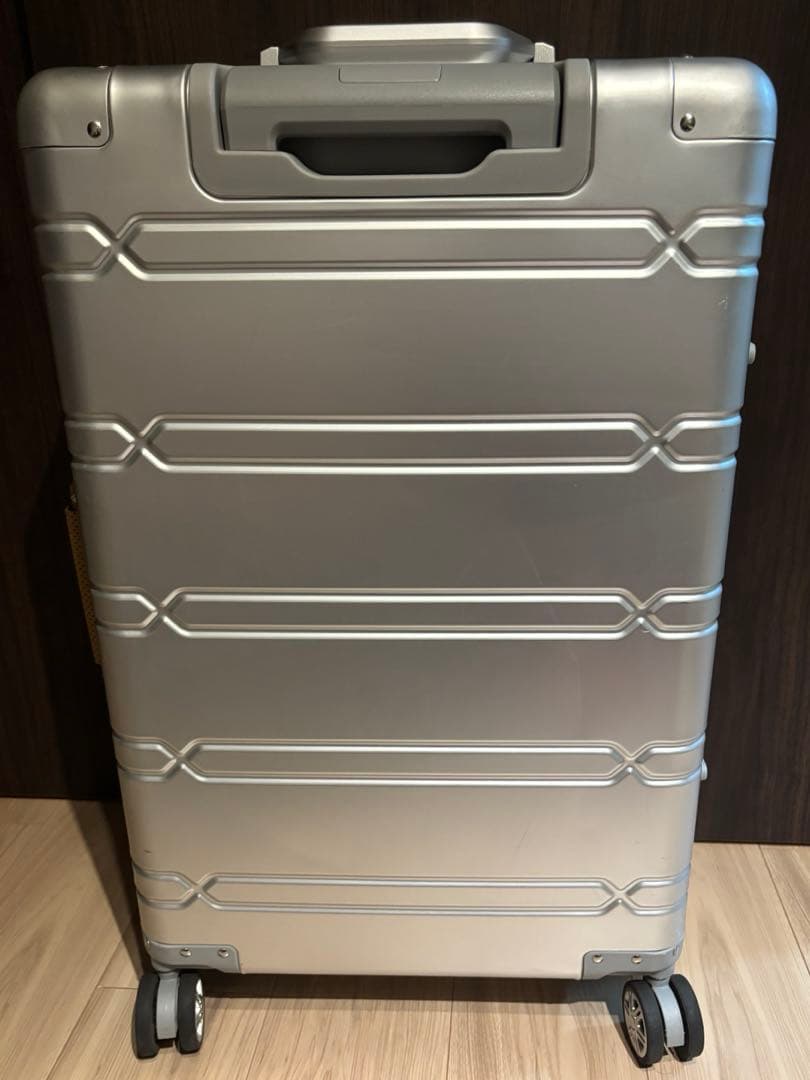 【muta marine】 60L スーツケース