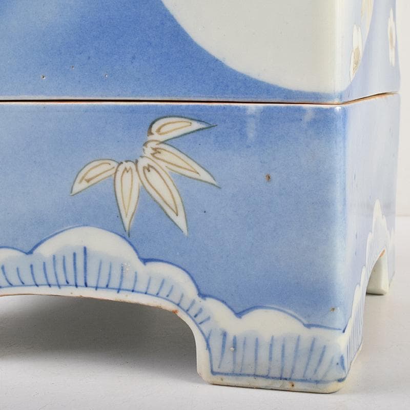 瀬戸焼　古瀬戸　染付　松竹梅文　四方四段重鉢　重箱　時代箱付　D　R9468B