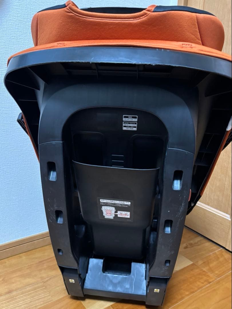 RECARO 車用チャイルドシート オレンジ/ブラック