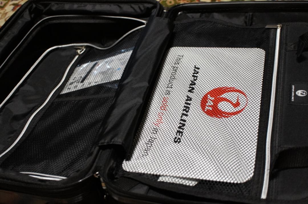 新品　JAL キャリー　ブラック　37Ｌ　機内持込 　日本航空 拡張 おまけ付