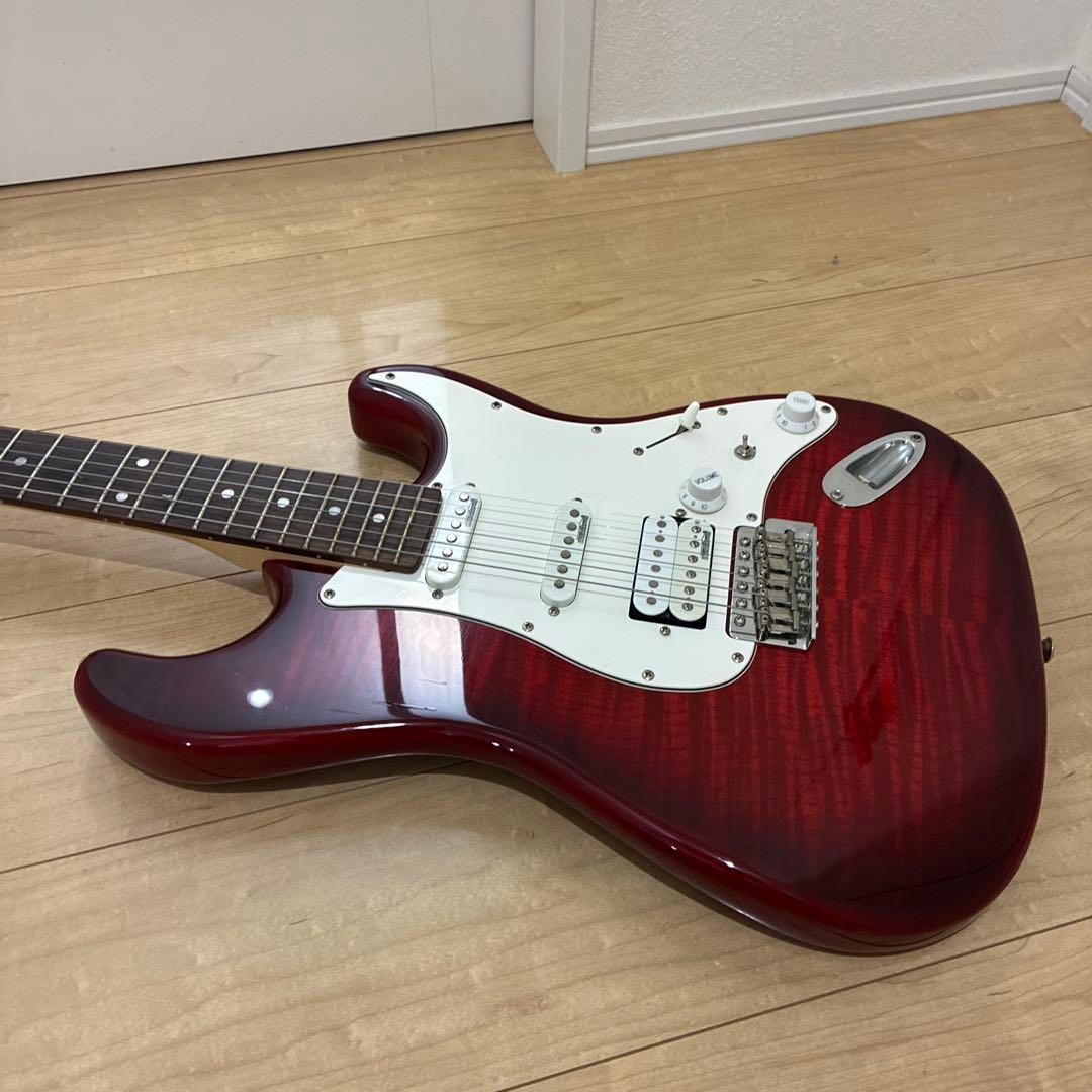 安い調整済み　極美品　バスカーズ　ストラトキャスタータイプ動作良好　SSH 虎目