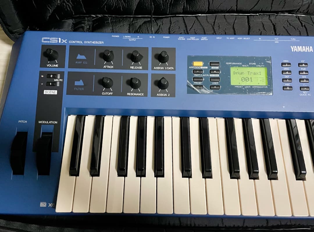 Yamaha CS1x シンセサイザー　美品