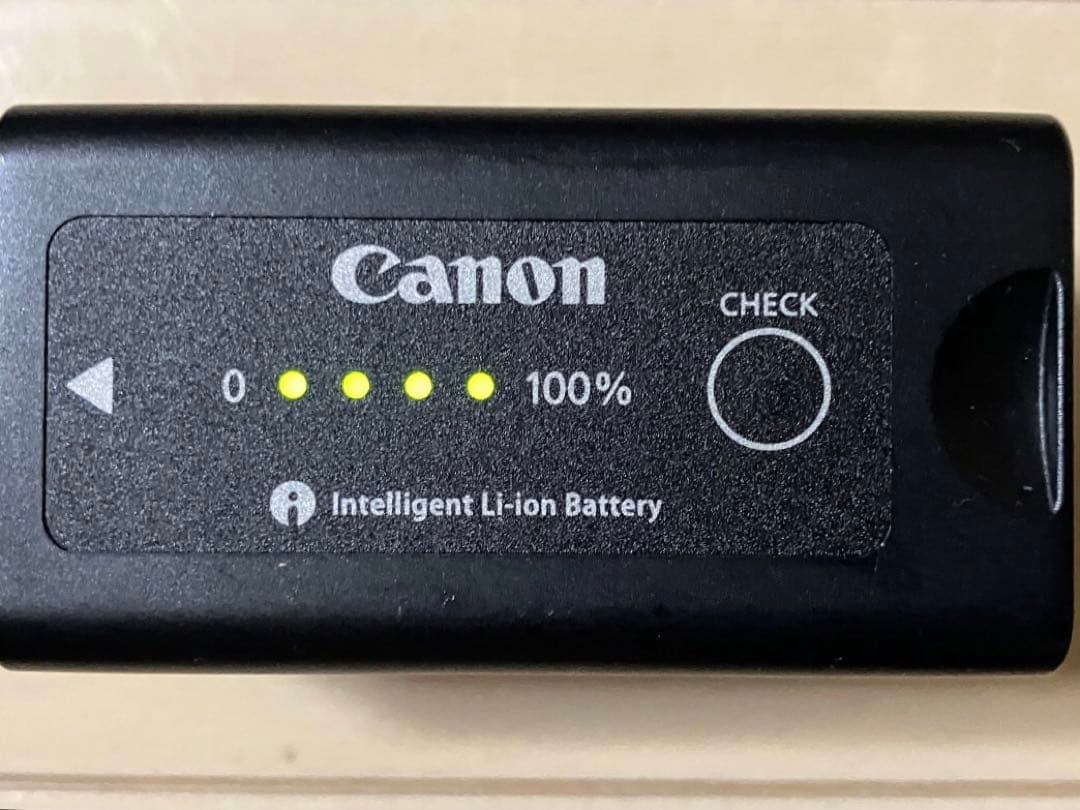 Canon 業務用ビデオカメラ XF305 (バッテリ・CFカード付、即収録可)