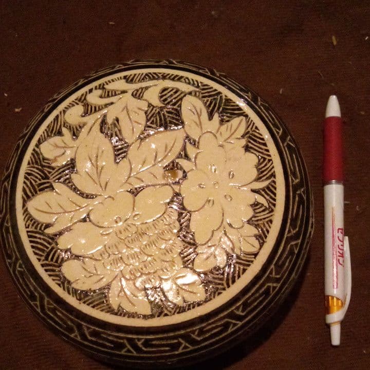 中国陶磁器　磁州窯　浮き彫り合子