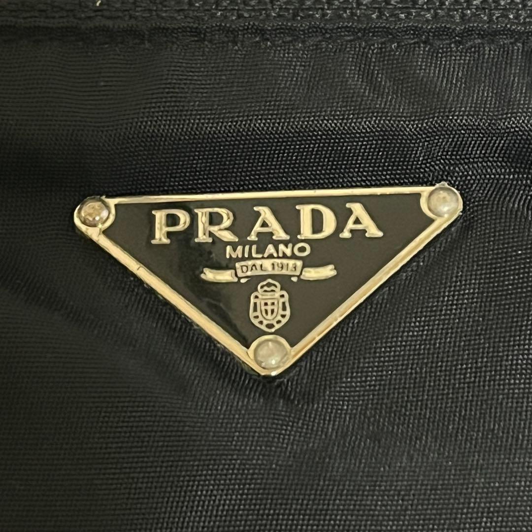 美品　PRADA プラダ　ナイロン　ショルダーバッグ　三角プレート　ブラック　黒