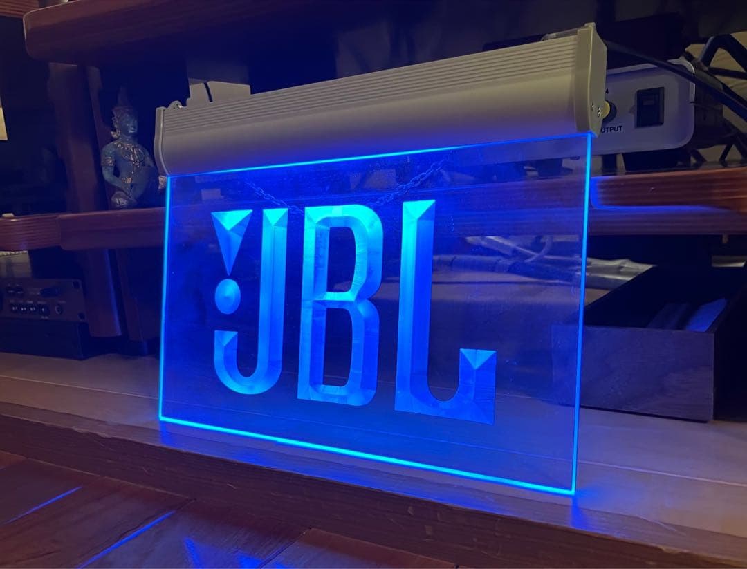 【幻想的に光るJBL】JBLロゴライト 3Dアクリル