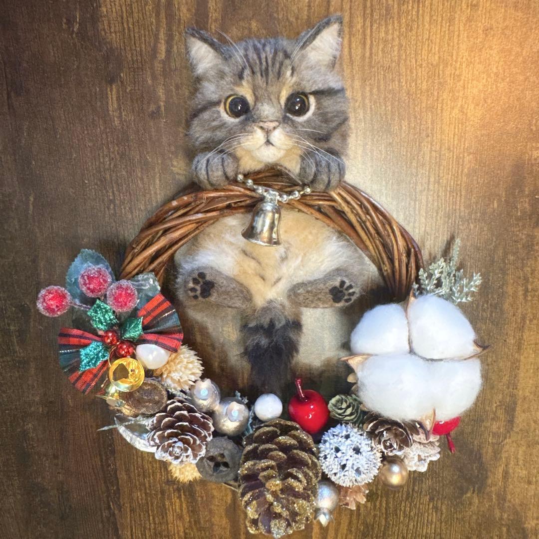 羊毛フェルト猫 キジ猫 クリスマスリース