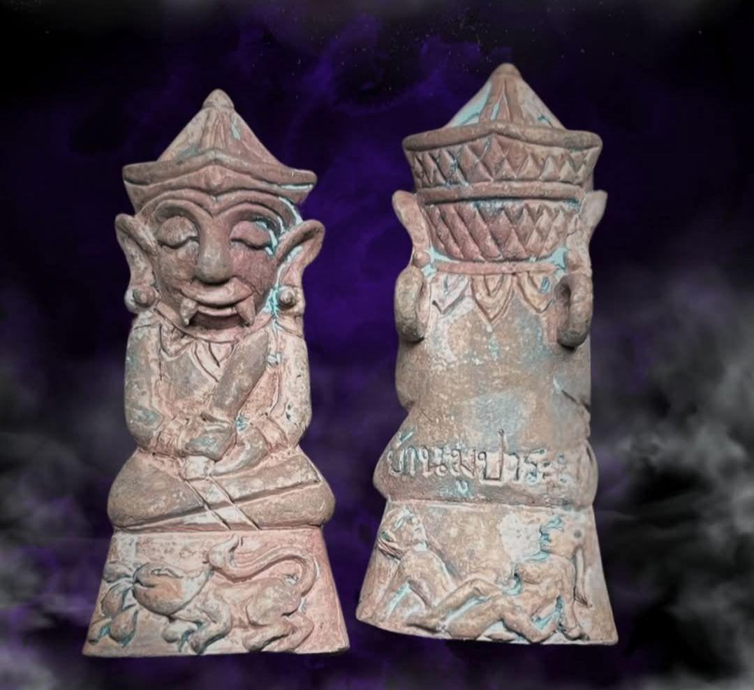 アチャン-Mムパラミ師　女性を魅了する　ンガン　プラクルアン　呪物　タイお守り