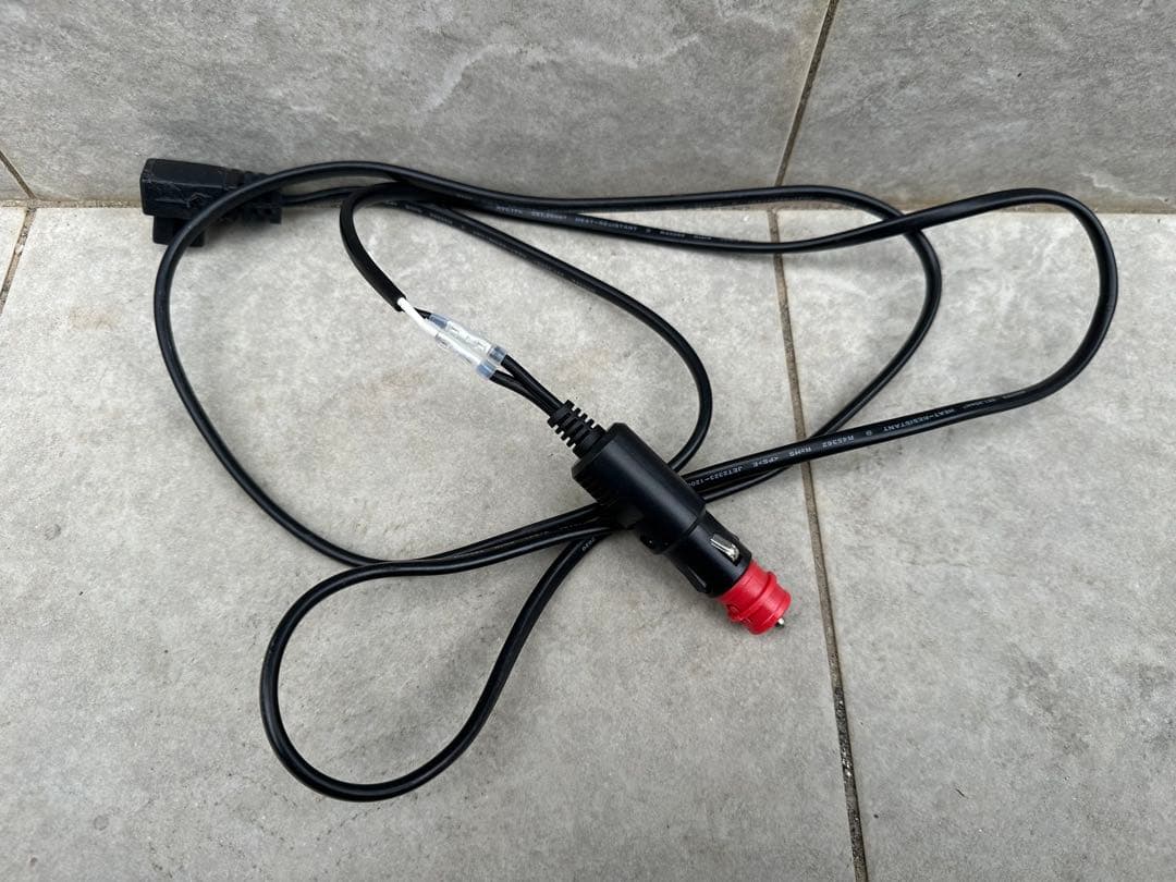 マキタ 充電式保冷温庫 CW180D ジャンク品