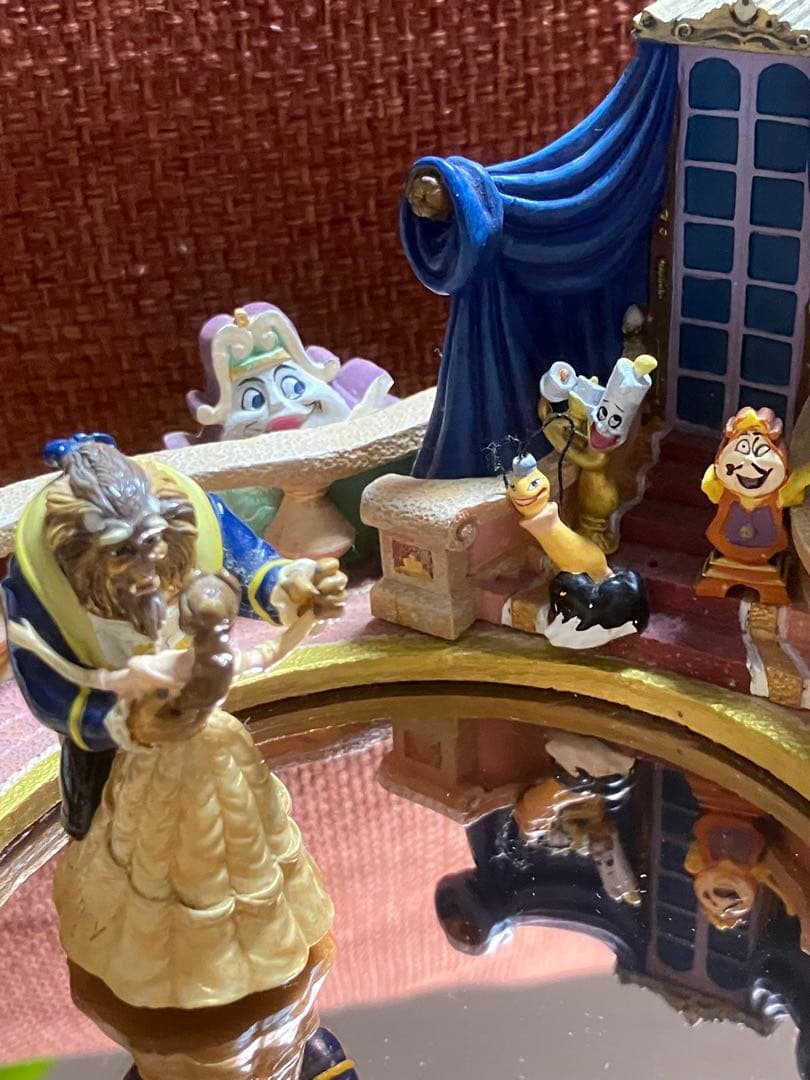 美女と野獣ダンスシーンのオルゴールです。