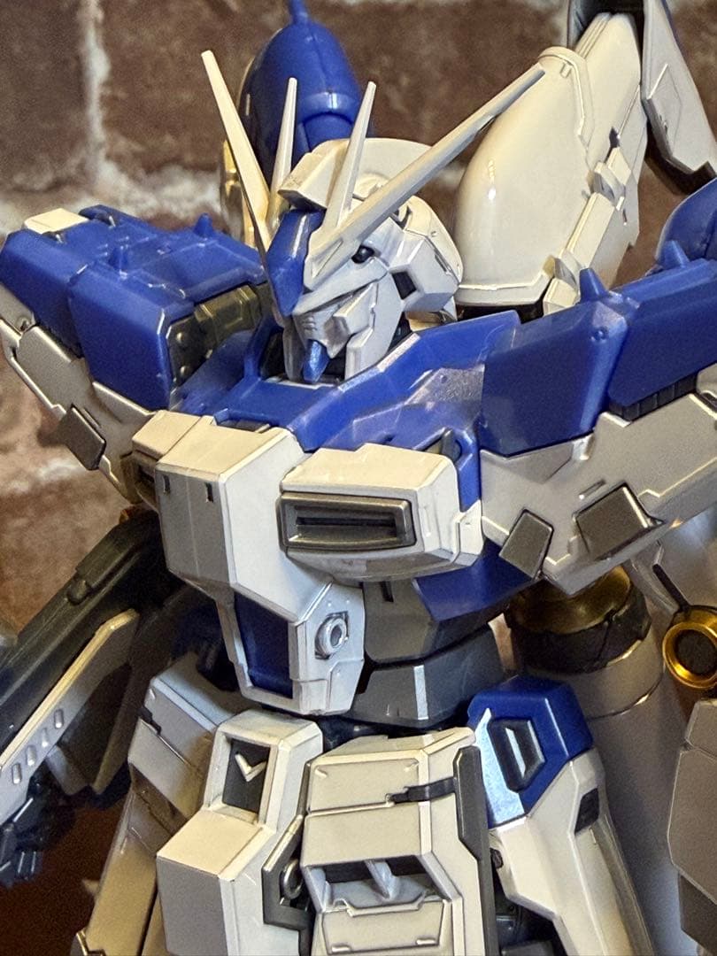 RG ハイニューガンダム　チタニウムフィニッシュ　水転写デカール付き