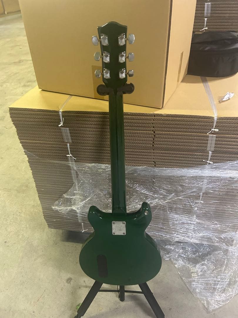 Maison グリーンエレキギター