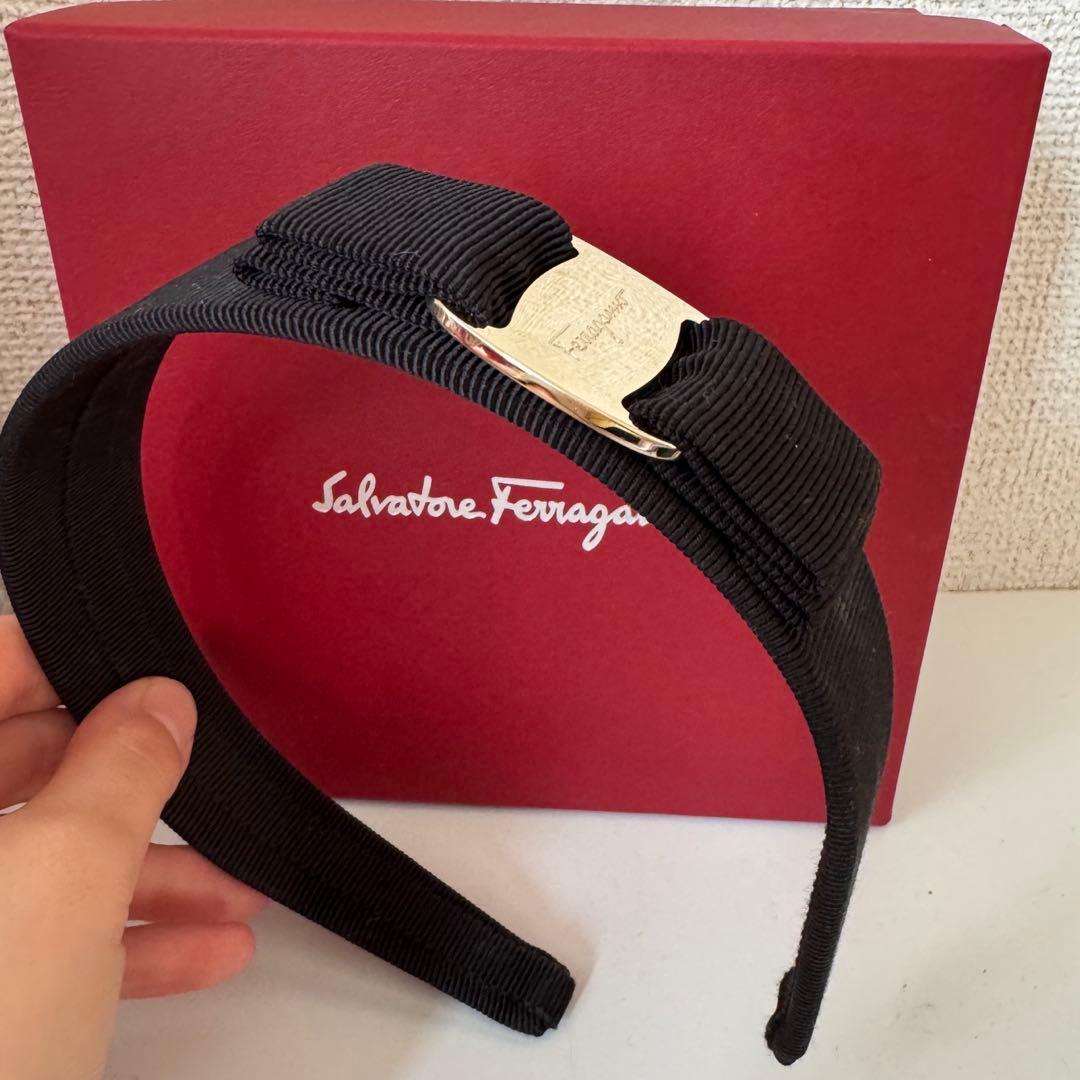 Salvatore Ferragamo リボン付き黒ヘアバンド