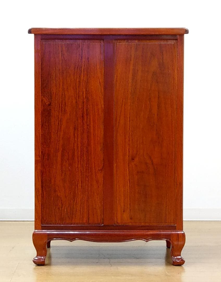 美品 西洋 アンティークデザイン 木製 花梨 彫刻 猫足 チェスト キャビネット