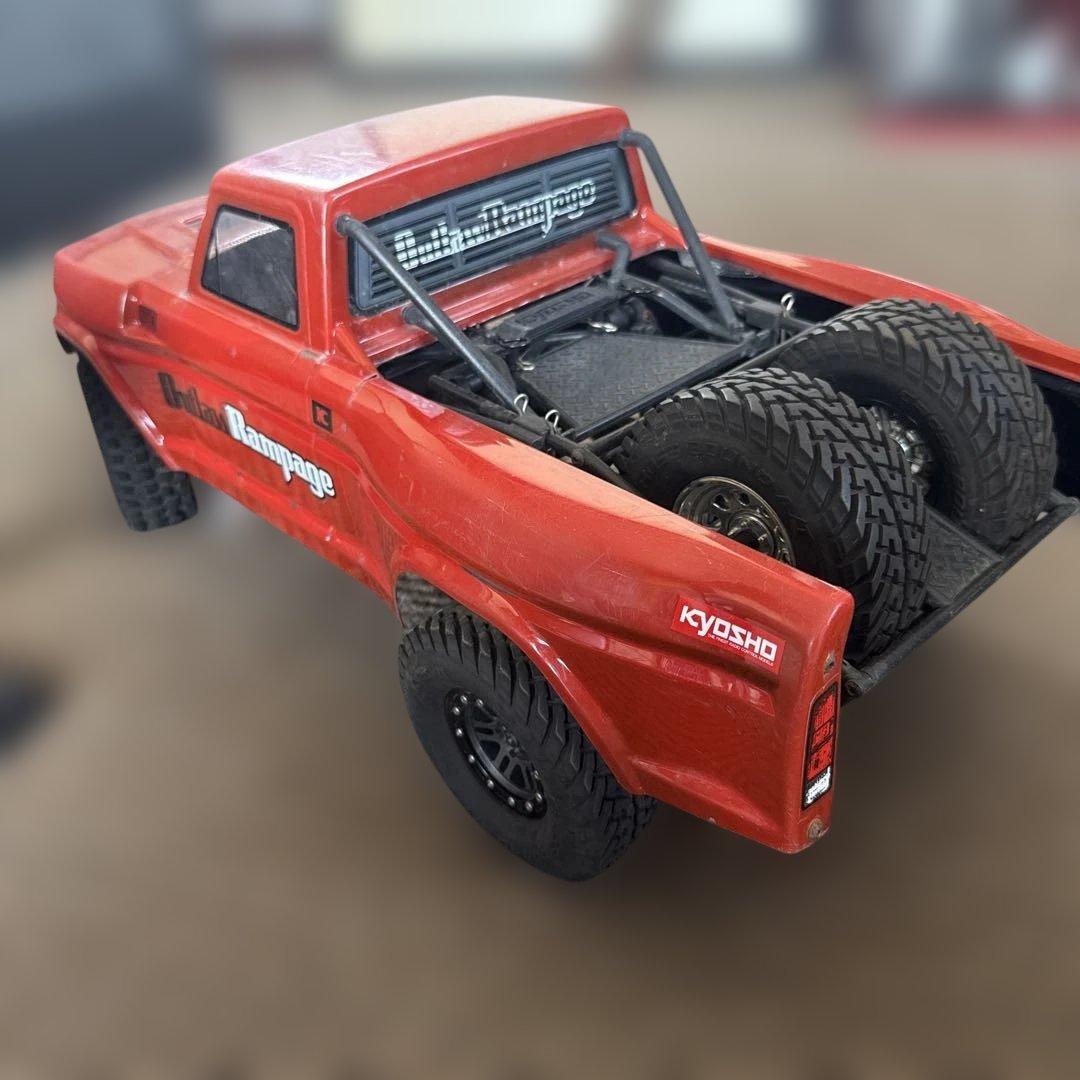 r*o様 KYOSHO Outlaw Rampage 赤 RCカー