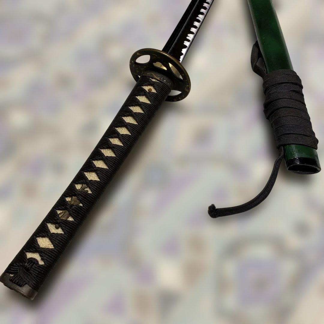 上級居合大刀 黒柄 十字透し丸鍔 緑暈し呂鞘