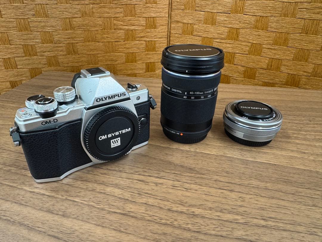OLYMPUS OM-D ミラーレス一眼 レンズ2本セット E-M10II