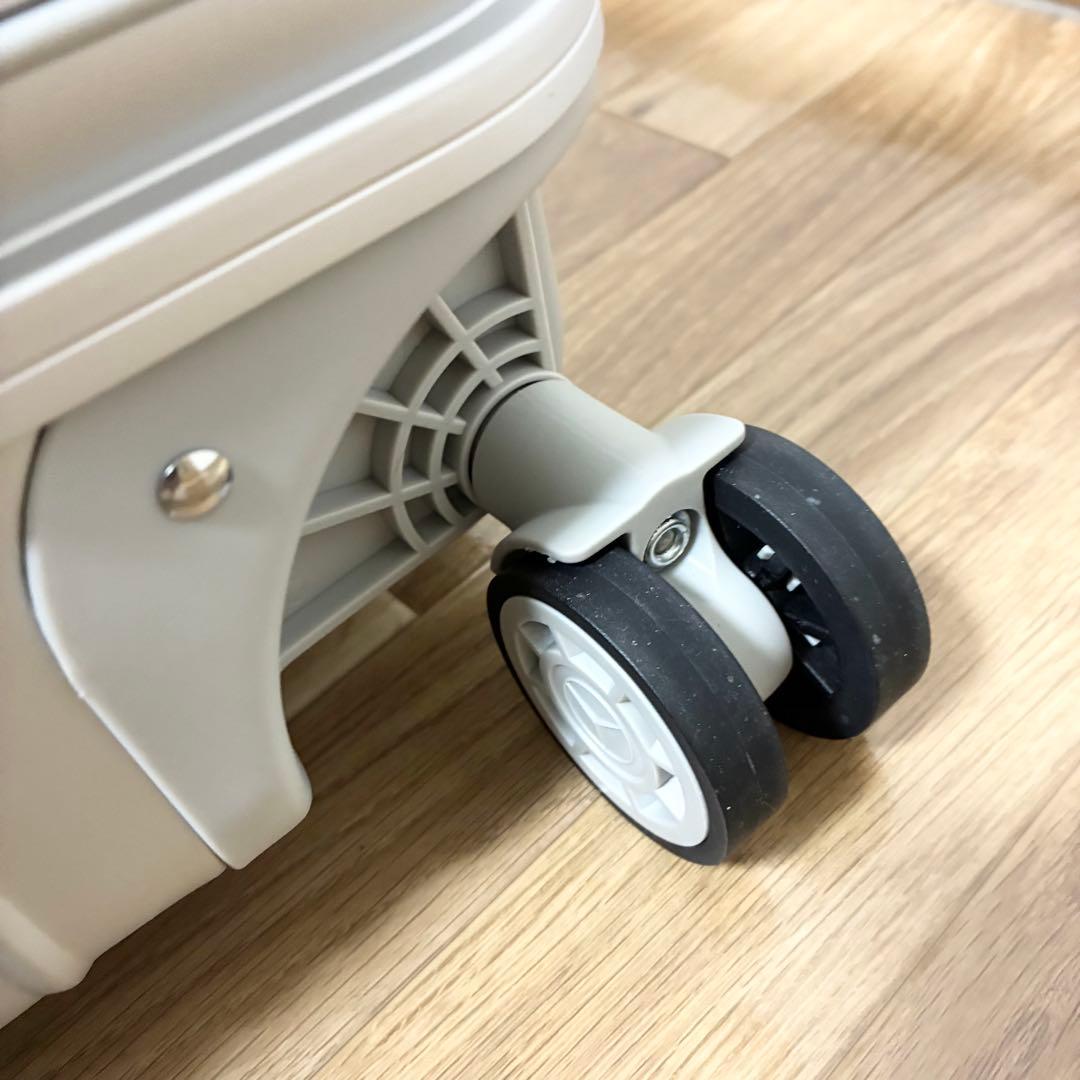 新品未使用　キャリーケース　メルセデスベンツ　カバー付