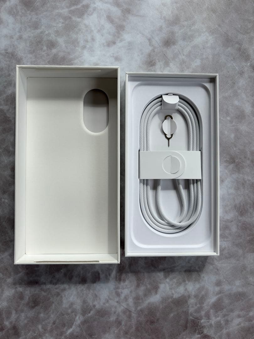 極美品 iPhone16 付属品完備 128GBSIMフリー バッテリー97%残