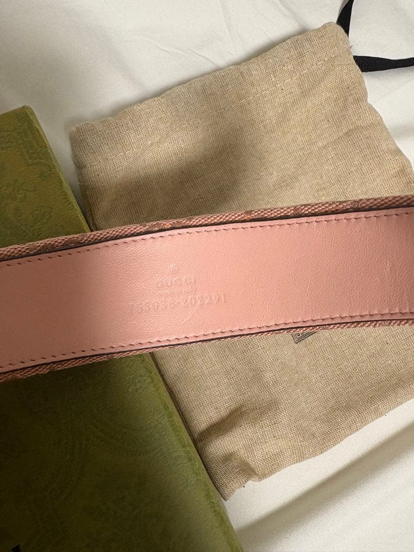 GUCCI ピンク ヘアバンド