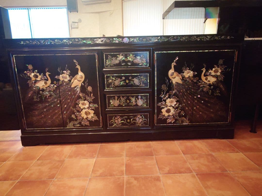 螺鈿細工　サイドボード　キャビネット