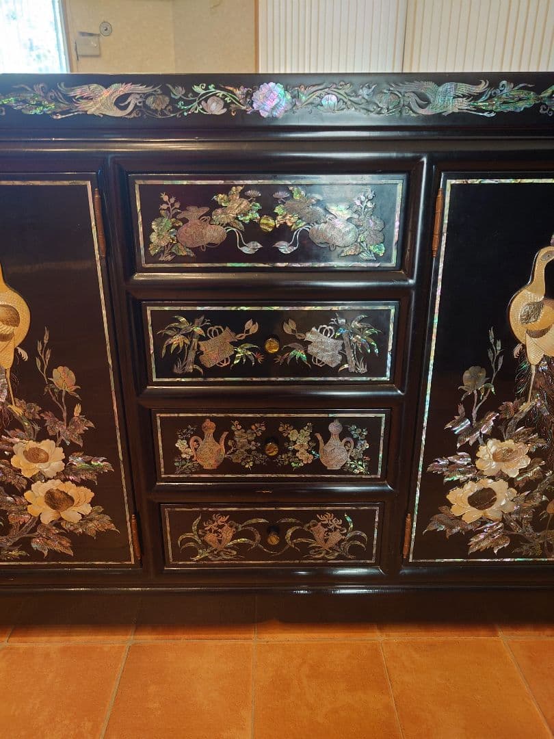 螺鈿細工　サイドボード　キャビネット