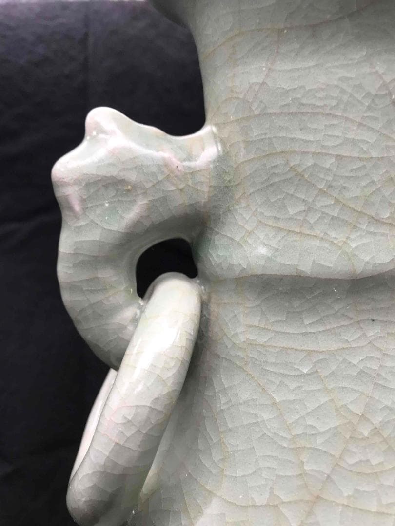 中国古玩　元時代　青磁　龍泉窯双耳瓶　旧家コレクション　蔵出し(A-35)