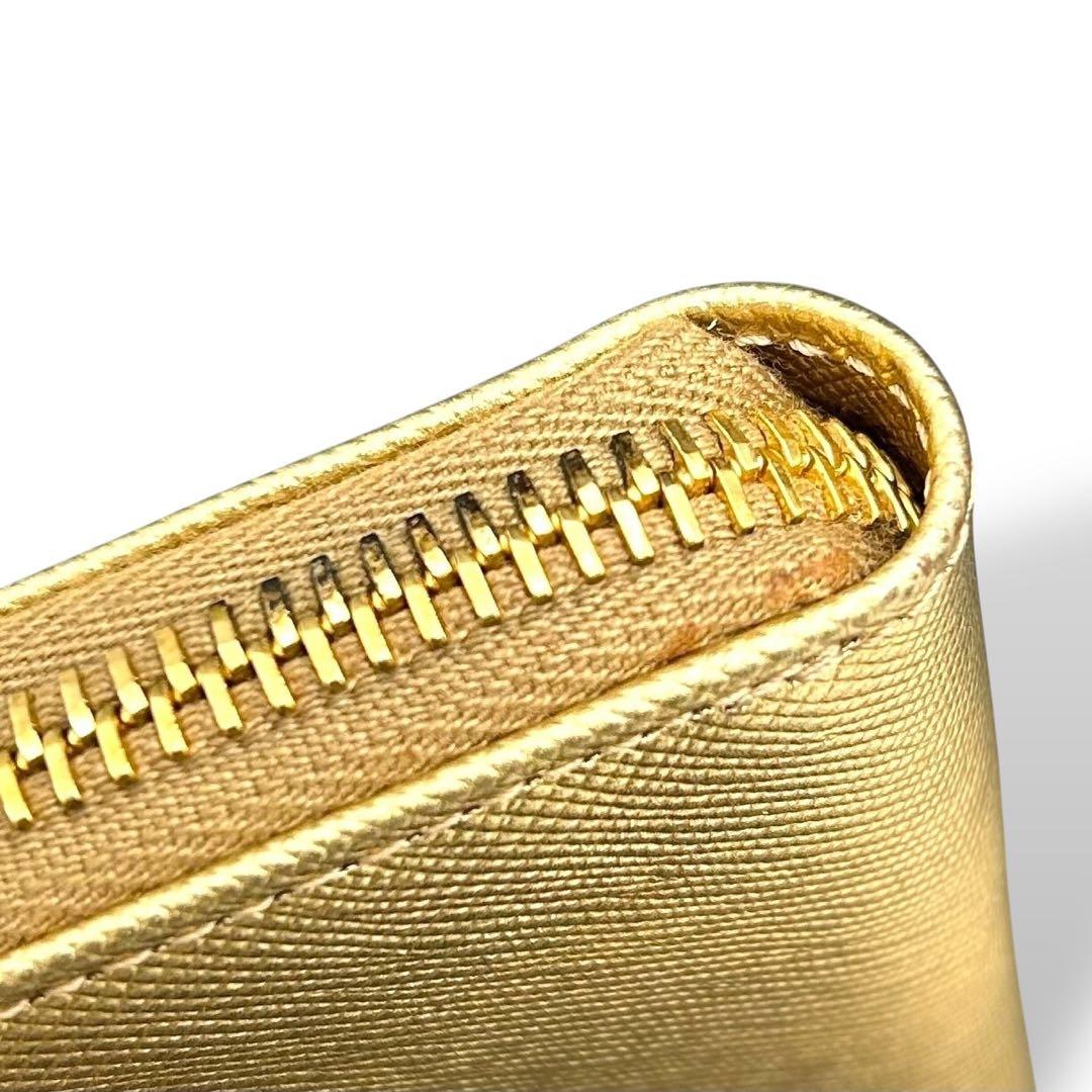 【大人気】PRADA　プラダ　レザーウォレット ゴールド系 ケース　美品