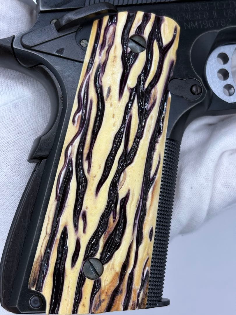 美品　WA SEVEN ミルズ　2012 リアルスチール　限定24丁　スタンド付