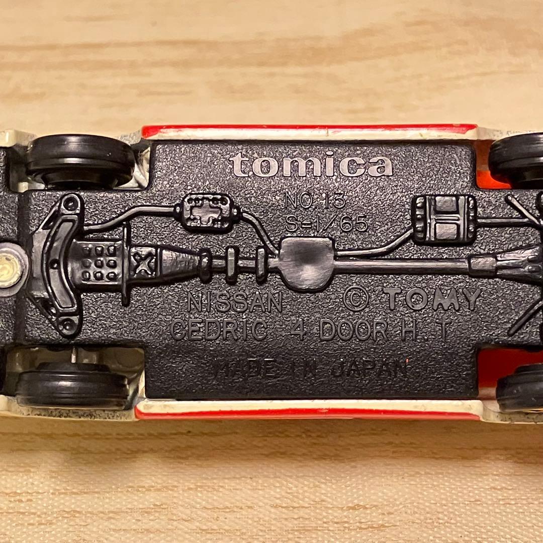 トミカ 日産セドリック 4ドア H.T サトウタクシー No.13 1/65