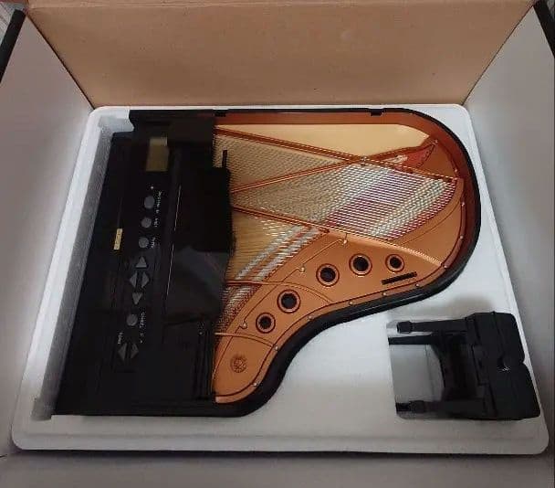 グランドピアニスト 　箱付