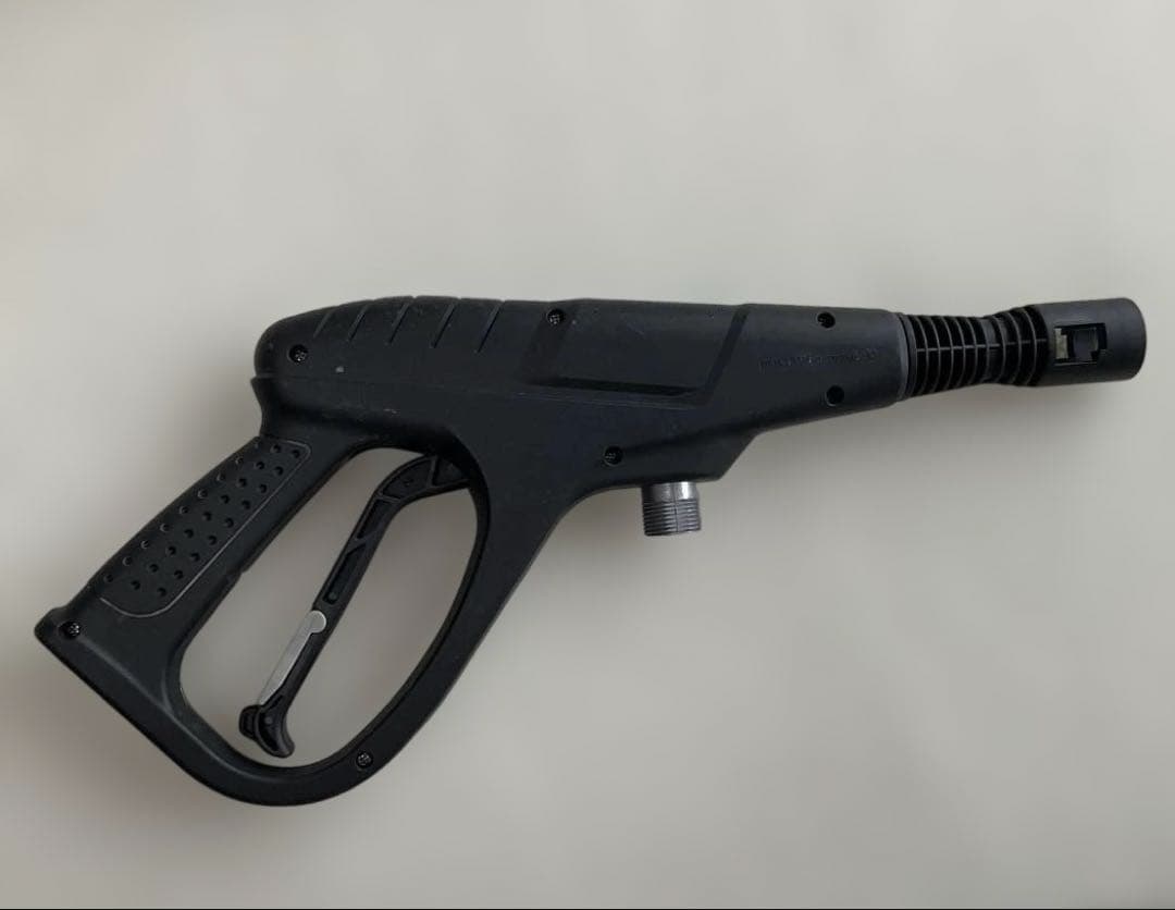 【送料込】アイリスオーヤマ タンク式 高圧洗浄機SBT-512Ｎ収納ケース付き