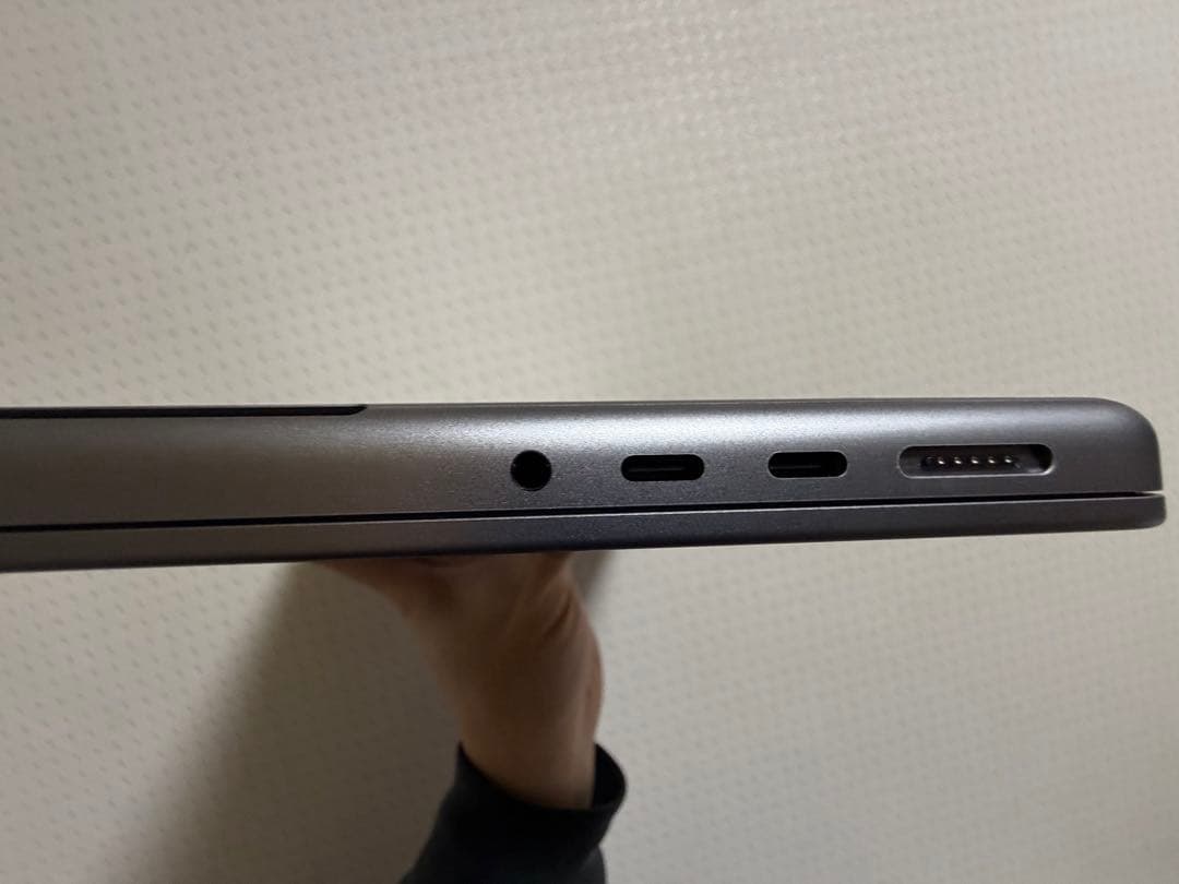 【Applecare残あり】MacBook M2 pro 14インチ