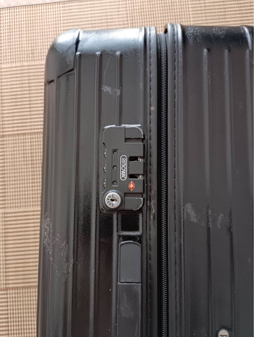 RIMOWA サルサ　キャリーケース 82L ブラック ４輪