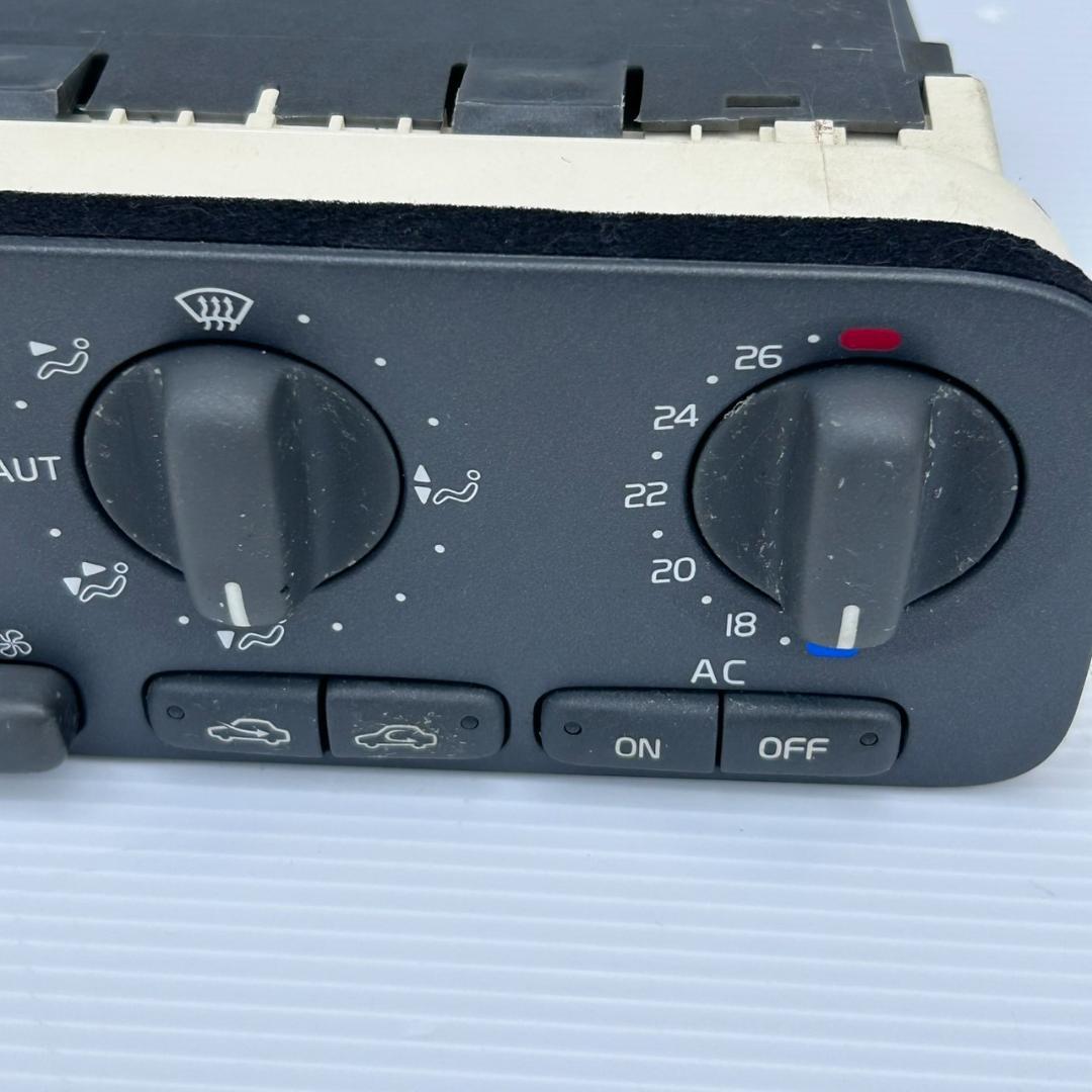 中古 旧車 希少 VOLVO ボルボ V70/エアコン/スイッチ/AC操作/