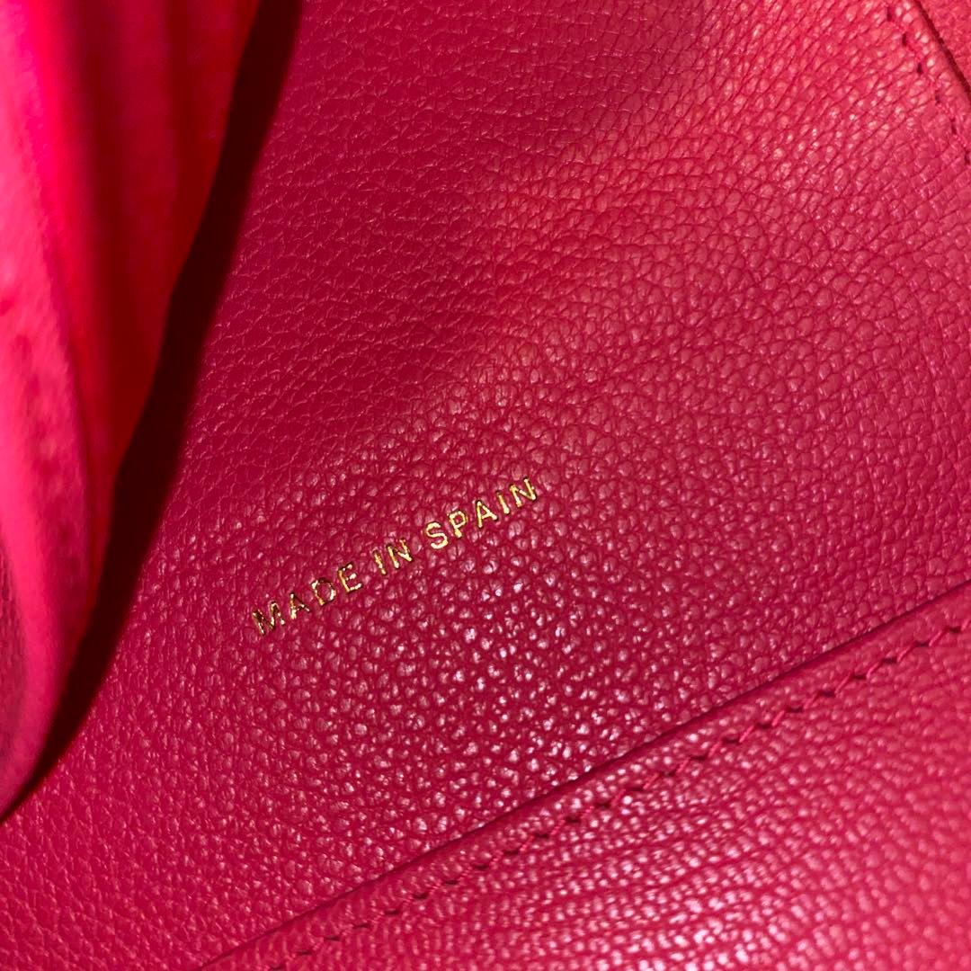 【週末限定値下げ】CHANEL シャネル 二つ折り財布 ピンク