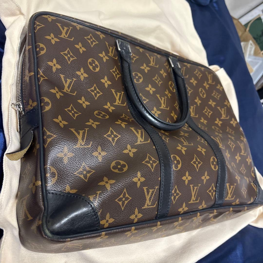 ルイヴィトン／モノグラム ポルト ドキュマン・ヴ　オワヤージュ