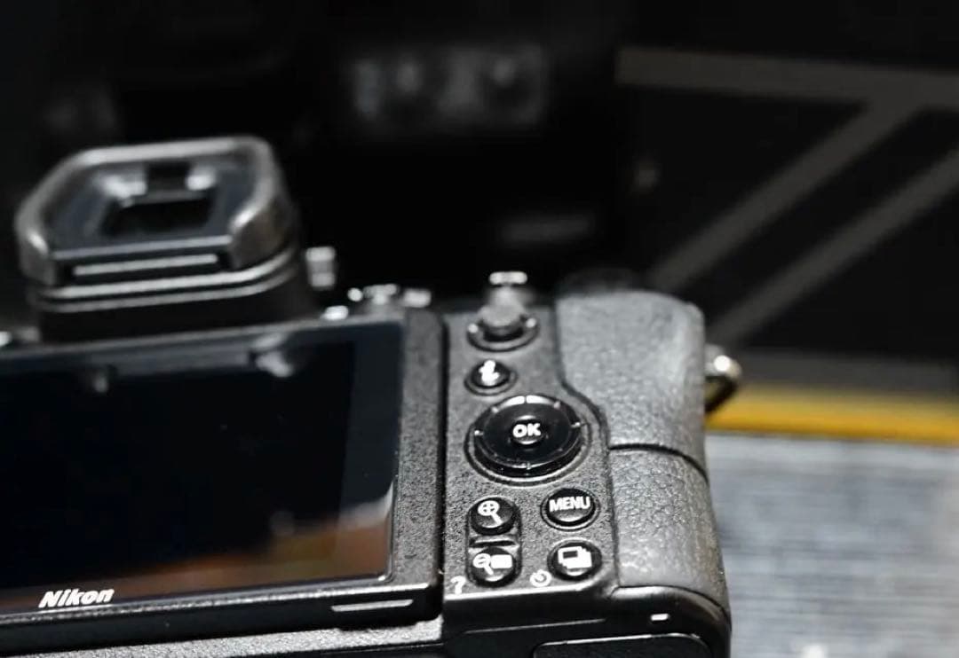 【良品】Nikon Z6 ボディ フルサイズミラーレスカメラ【即納】19067枚